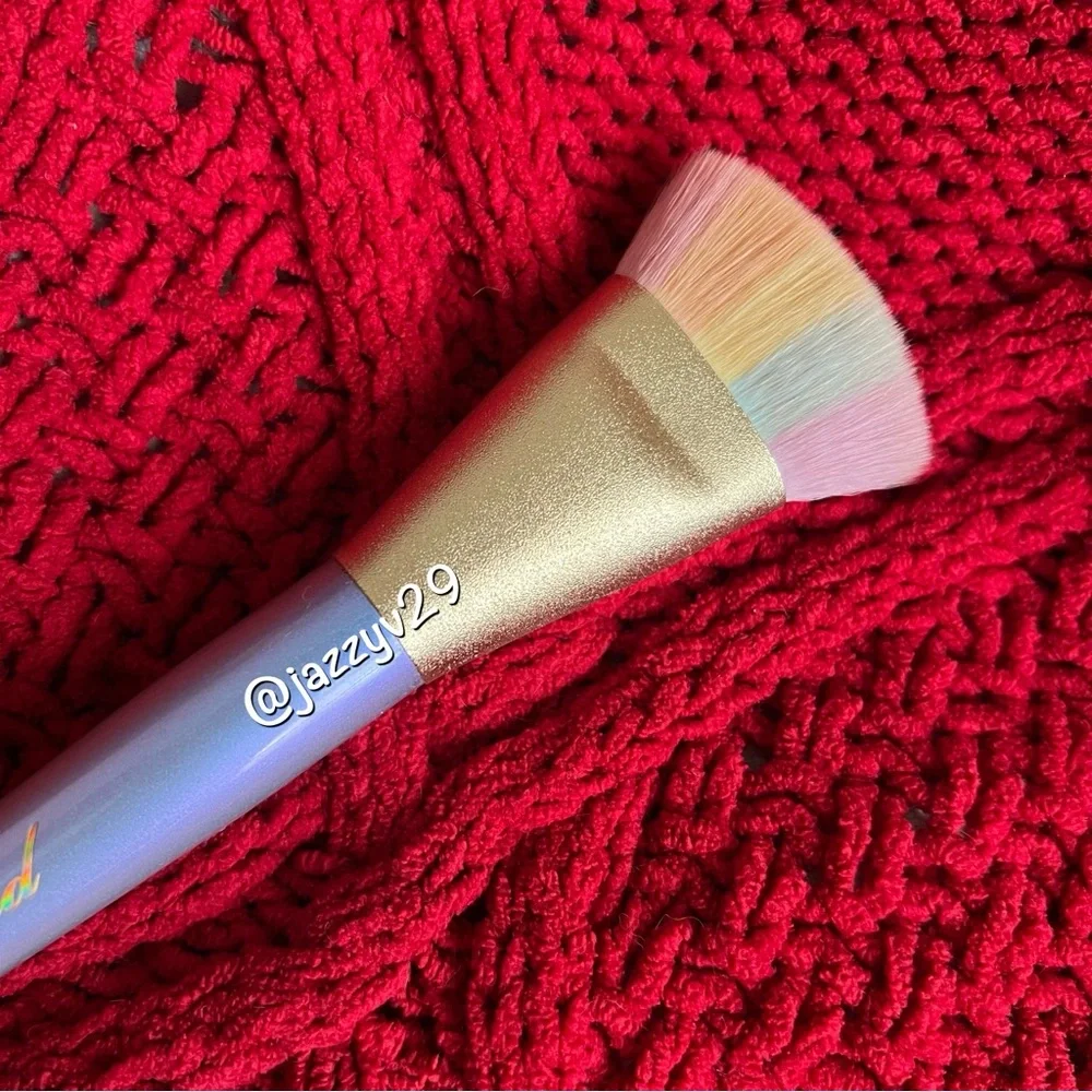 🌈Too Faced Festival Rainbow Strobing Brush🌈